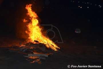 Hoguera de San Juan (Reportaje gráfico de Francisco Javier Santana y Antonio Alí)